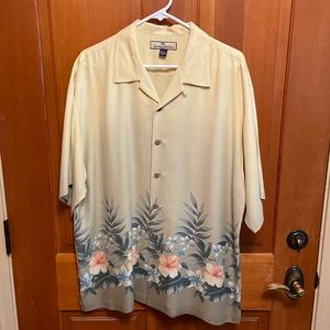 Vintage Tommy Bahama size L silk shirt